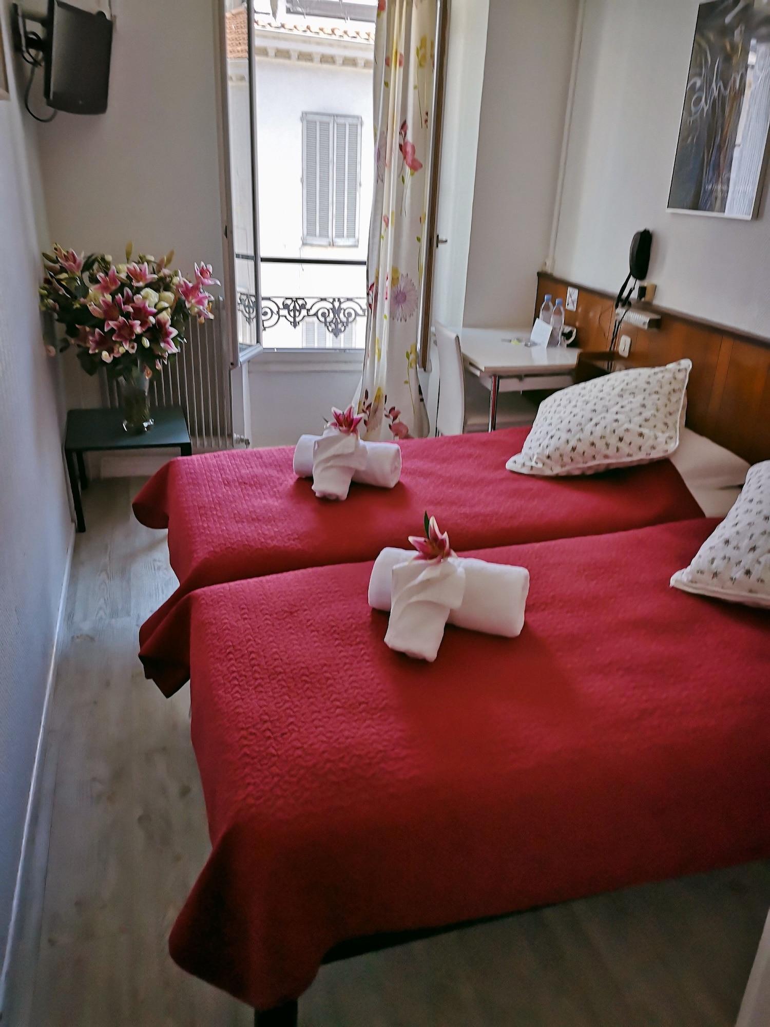 Azurene Royal Hotel คานส์ ภายนอก รูปภาพ